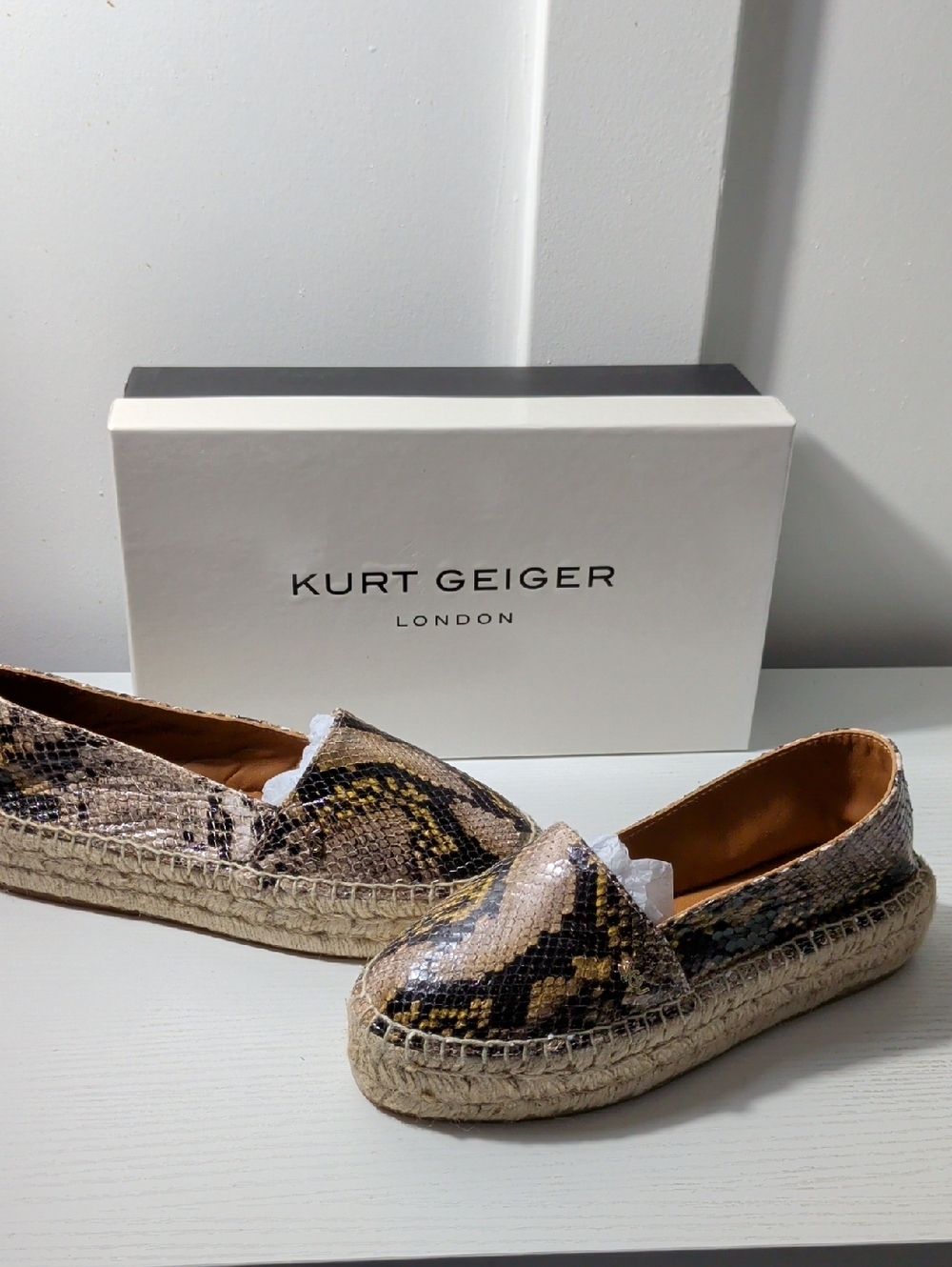 Kurt Geiger NIB 7/37 Snake Espadrilles